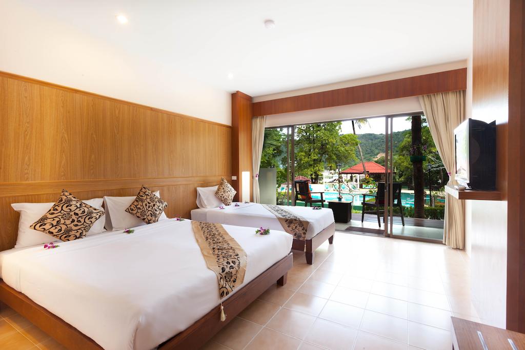 Фото отеля Patong Lodge Hotel