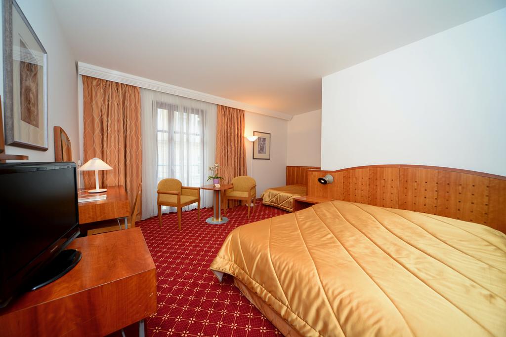 Hot tours in Hotel Cristal Palace Marianske Lazne Czech Republic