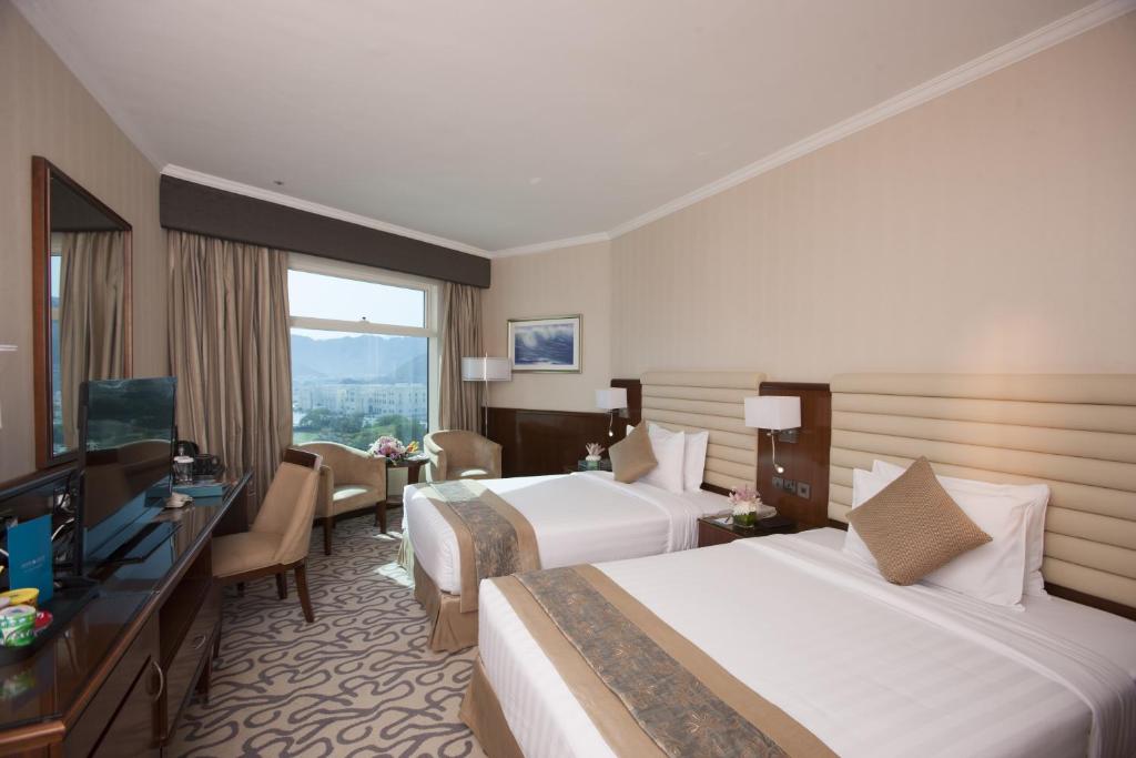 Відпочинок в готелі Oceanic Khorfakkan Resort & Spa