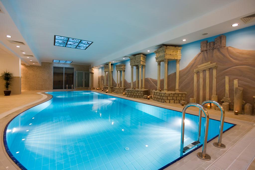 Відпочинок в готелі Crowne Plaza Antalya