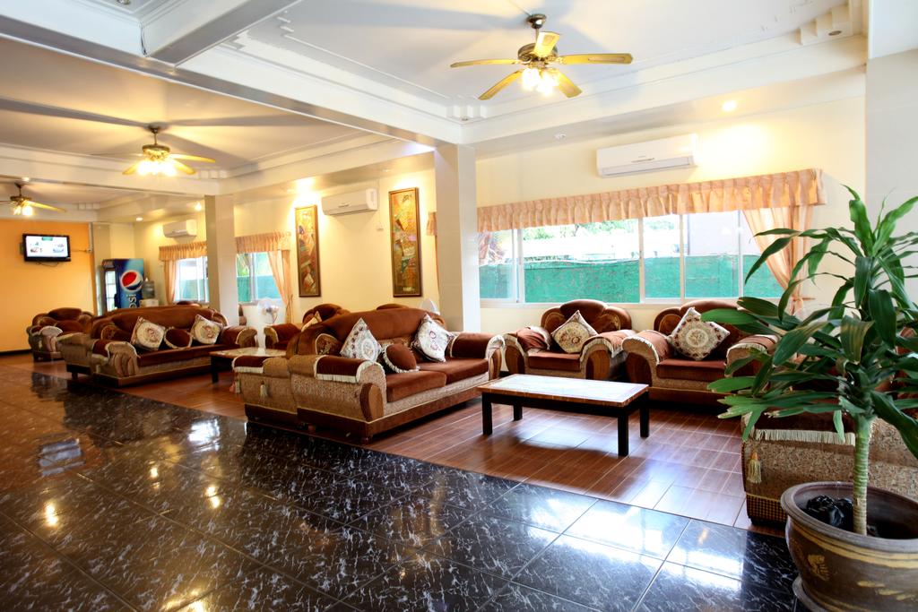 Odpoczynek w hotelu Home Pattaya (ex. Monaa's Place)