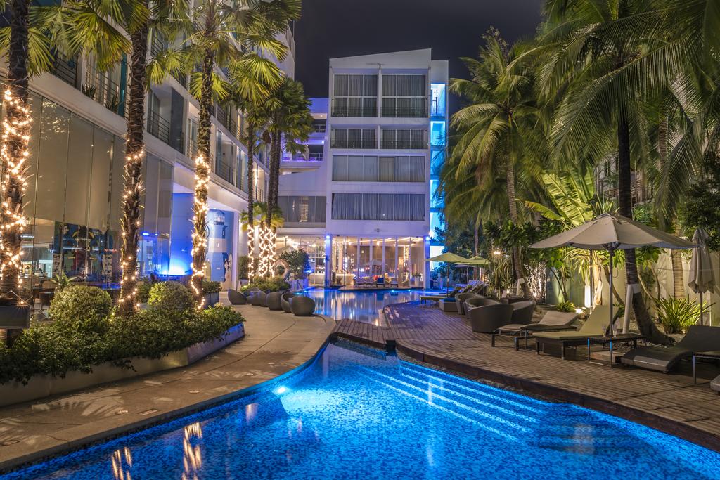 Паттайя Hotel Baraquda Pattaya