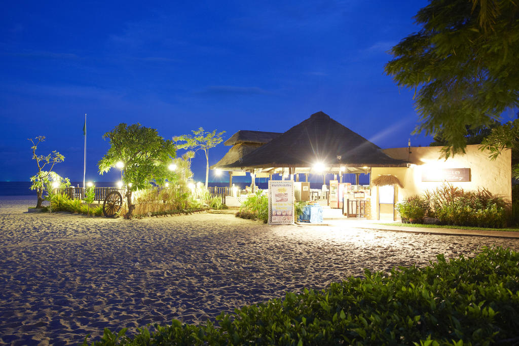 Відпочинок в готелі Centra by Centara Cha Am Beach Resort Hua Hin (ex. Beach Garden Cha-Am)