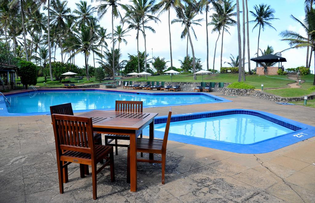 Tours to the hotel Palm Village Hotel Colombo
