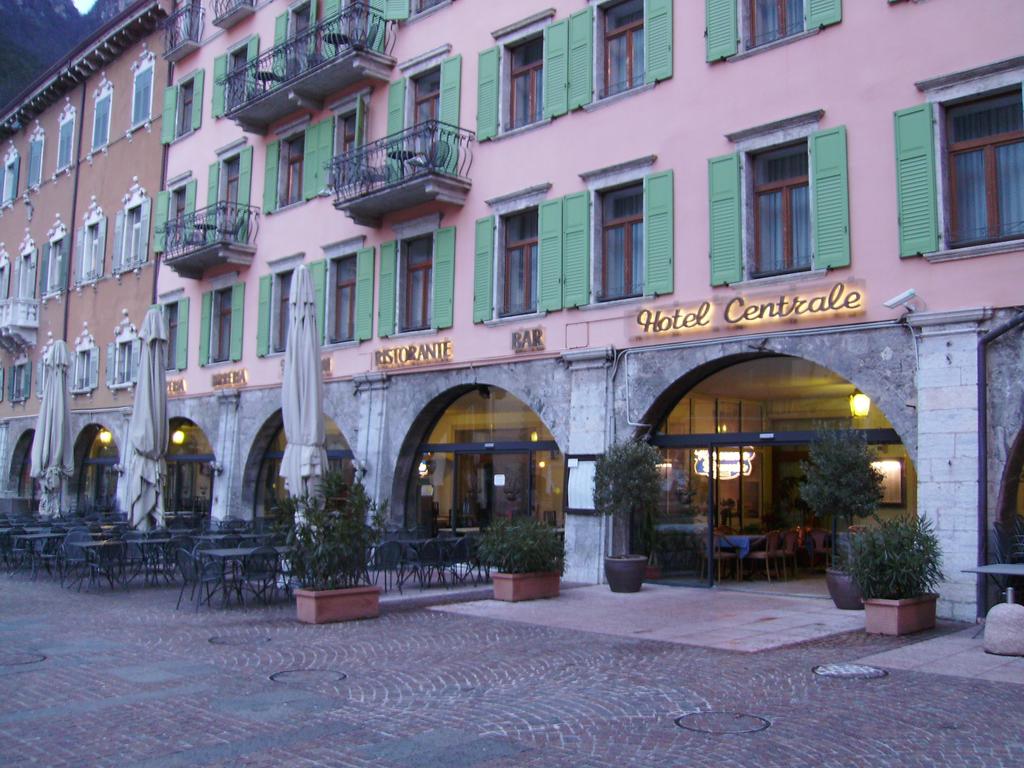 Отель, Centrale (Riva Del Garda)