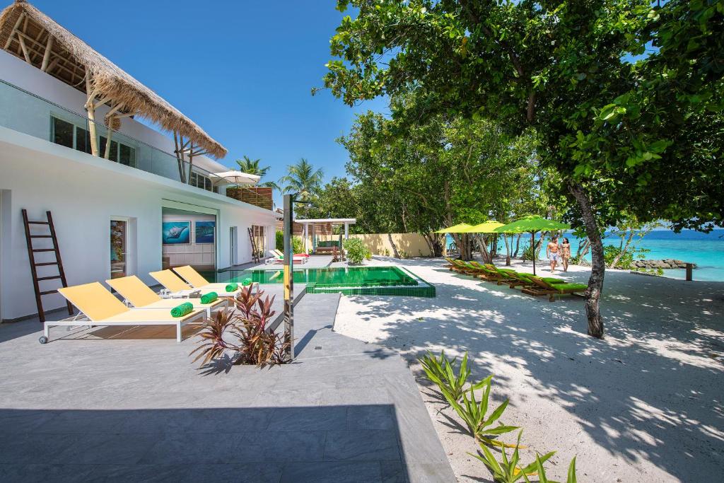 Готель, Emerald Maldives