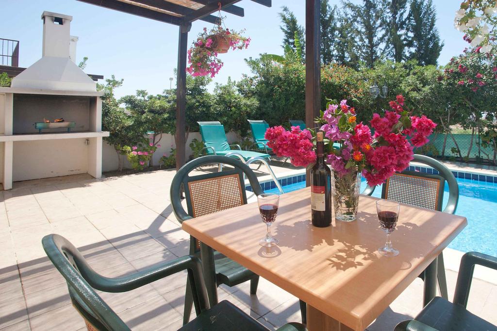 Горящие туры в отель Regina's Exclusive Villas Ларнака Кипр