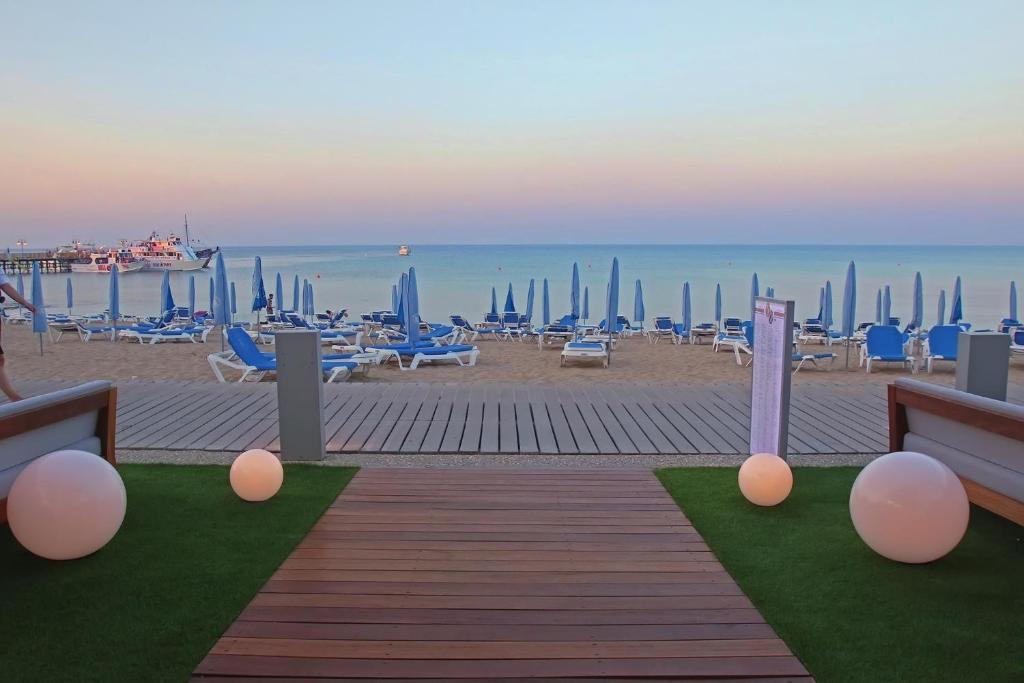 Горящие туры в отель Golden Star Beach Протарас Кипр