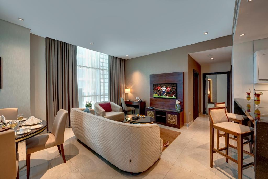 Dubai (city) Royal Continental Suites prices