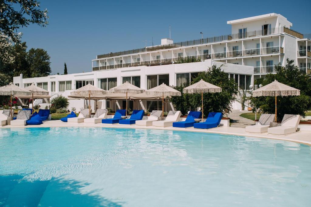 Oferty hotelowe last minute Grand Bleu Beach Resort