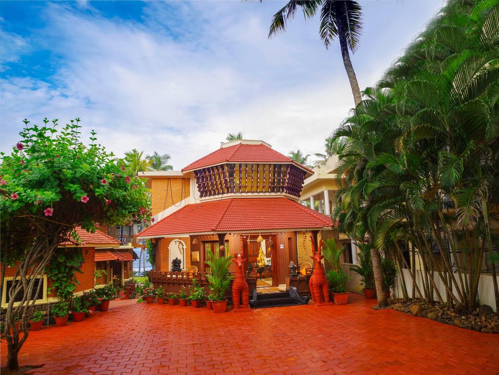 Krishnatheeram Ayur Holy Beach Resort, Варкала, Индия, фотографии туров