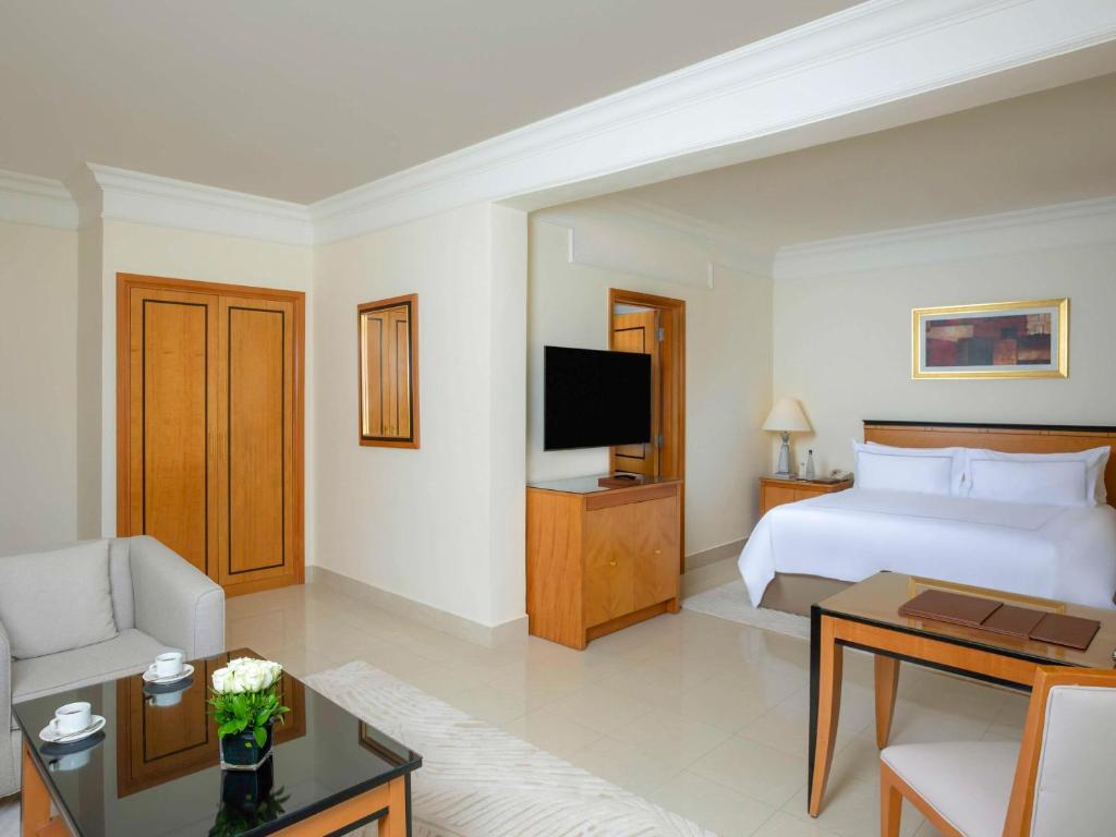 Цены в отеле Swissotel Sharm El Sheikh