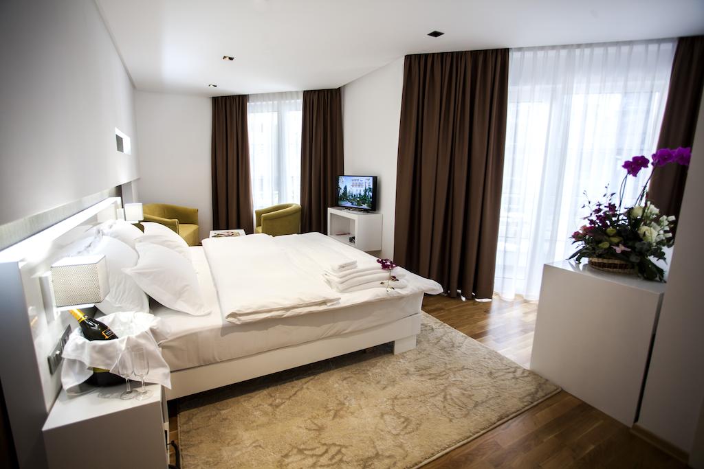Відпочинок в готелі Prestige Tirana