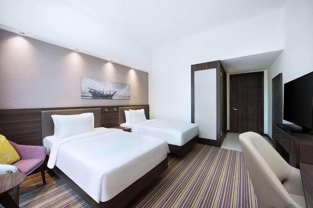 Odpoczynek w hotelu Hampton by Hilton Dubai Airport