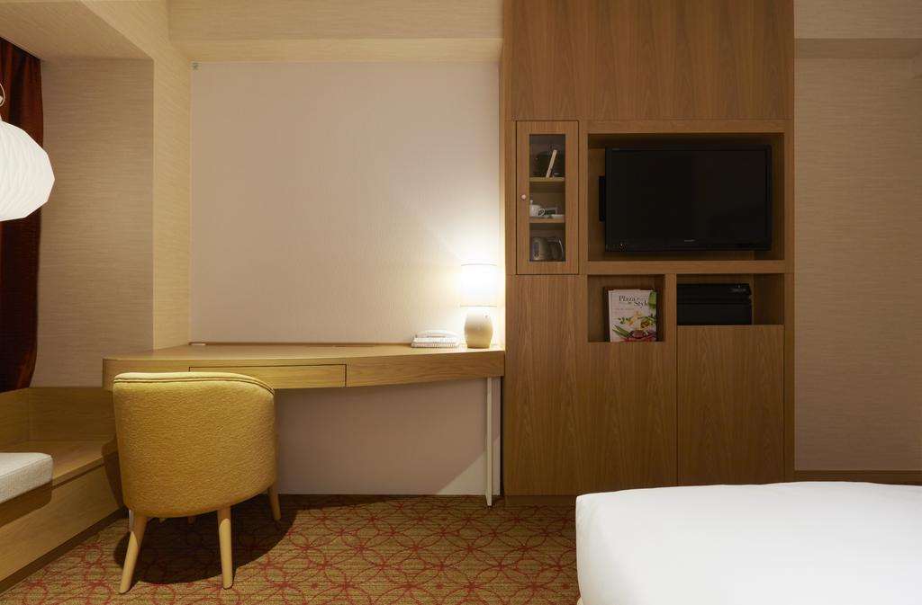 Відпочинок в готелі Keio Plaza Hotel