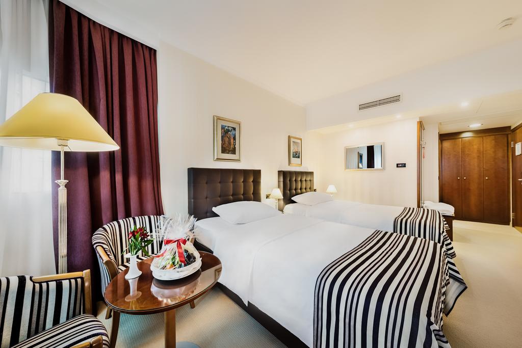 Горящие туры в отель Hotel Dubrovnik Загреб