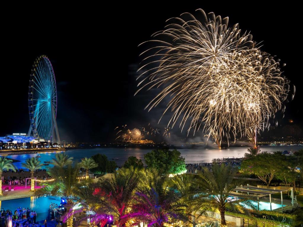 Doubletree By Hilton Dubai Jumeirah Beach, Дубай (пляжные отели), ОАЭ, фотографии туров
