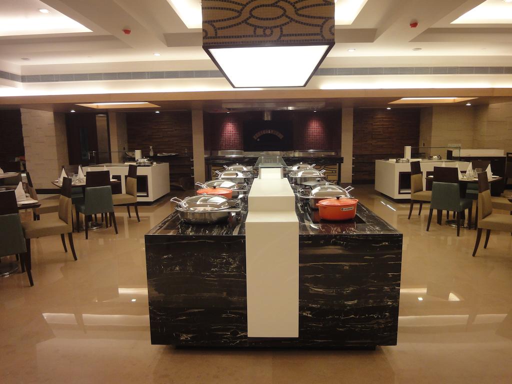 Відгуки про готелі Radisson Hotel Varanasi