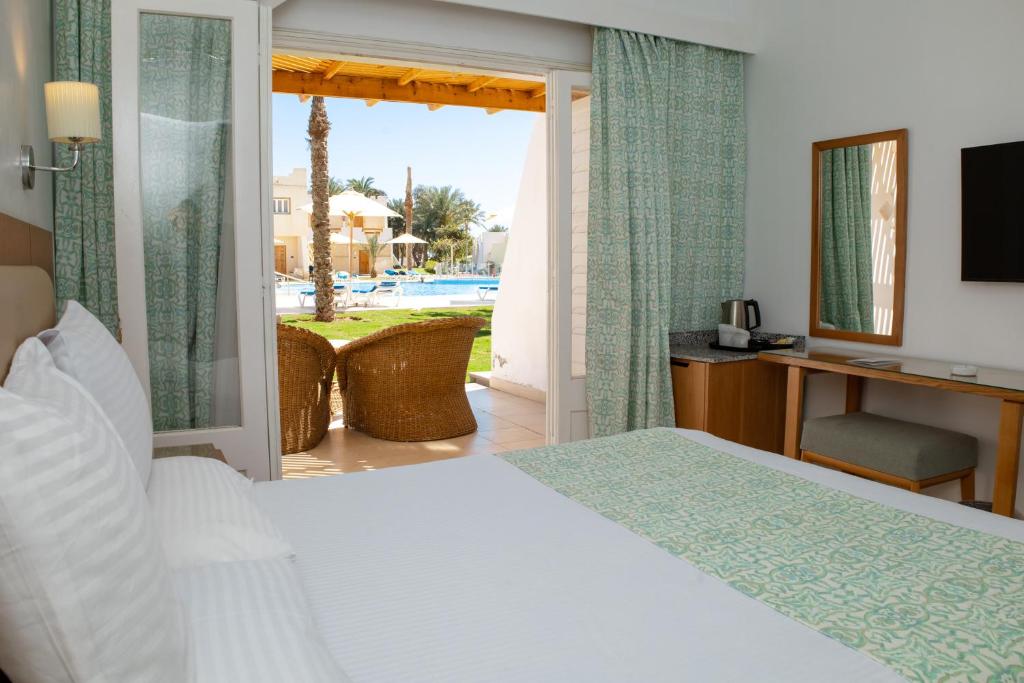 Горящие туры в отель Tirana Dahab Lagoon Resort