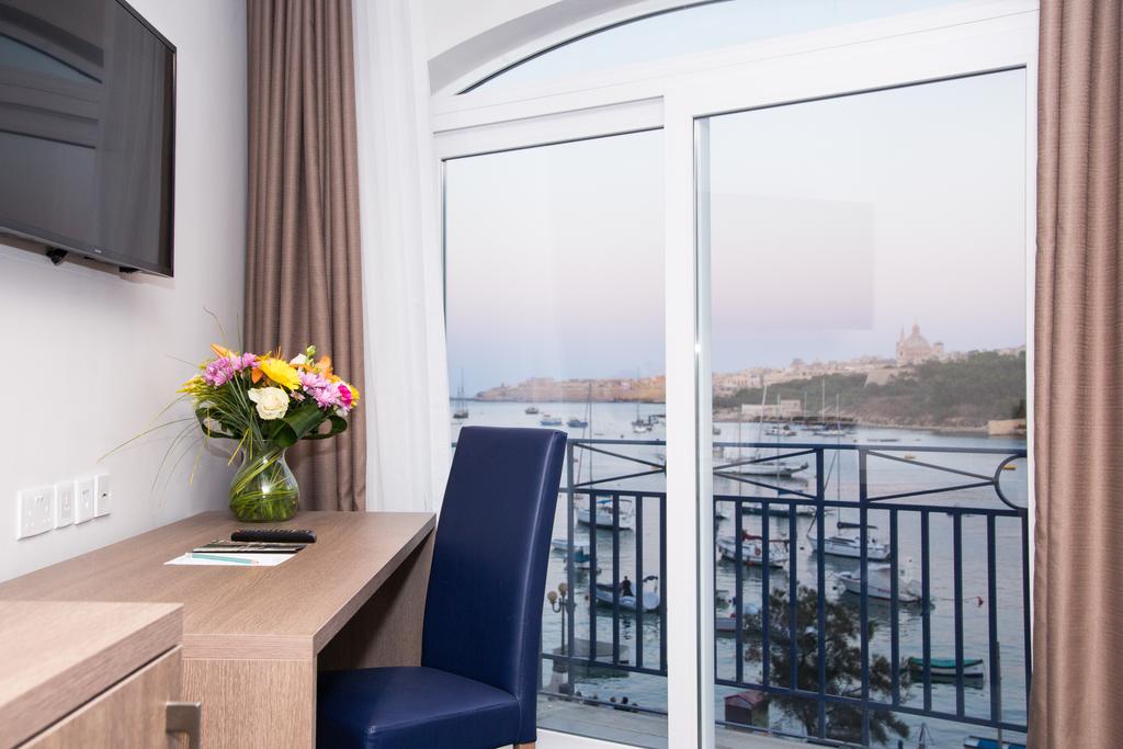Горящие туры в отель The Waterfront Hotel Гзира Мальта