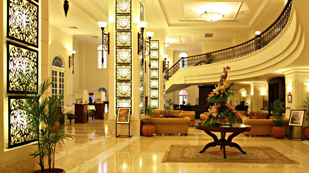 Hotel guest reviews Sunrise Nha Trang Beach Hotel & Spa