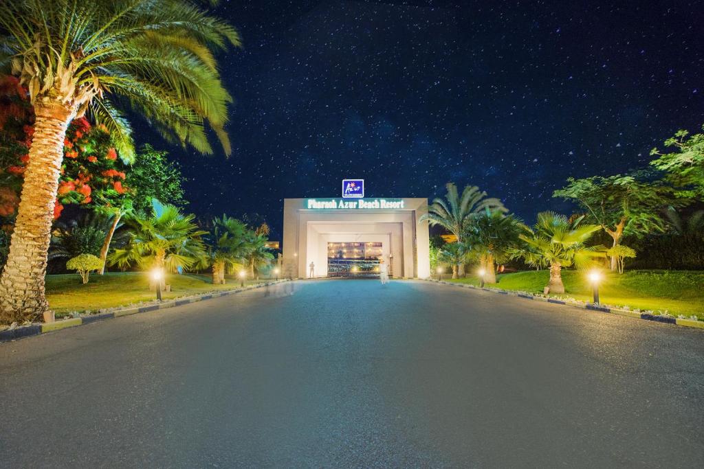 Відгуки про готелі Pharaoh Azur Resort (ex. Sonesta Pharaoh Beach Resort)