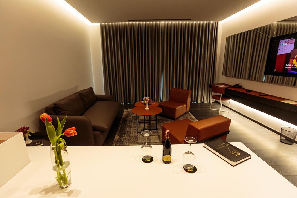 Відпочинок в готелі Marina Bay Luxury Resort & Spa Вльора Албанія