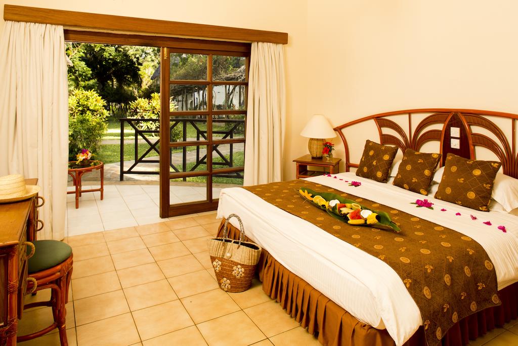 Hotel reviews, Neptune Village Beach Resort & Spa