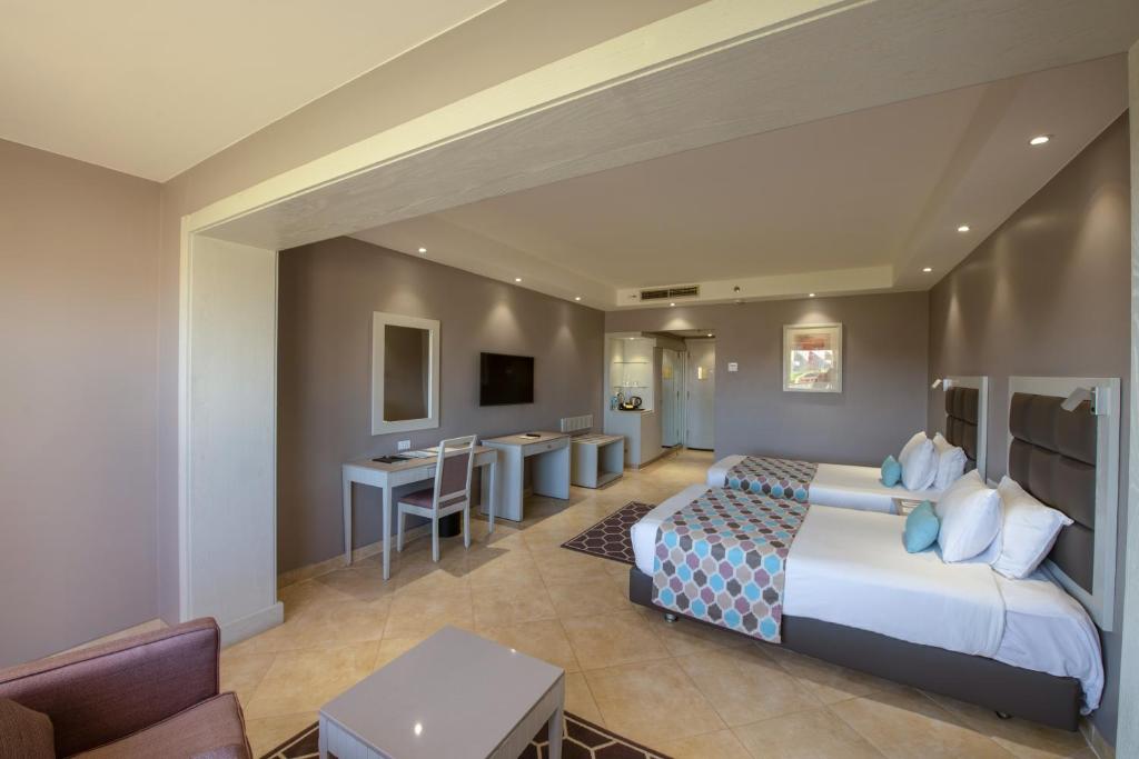Sunrise Crystal Bay Resort - Grand Select, Hurghada ceny