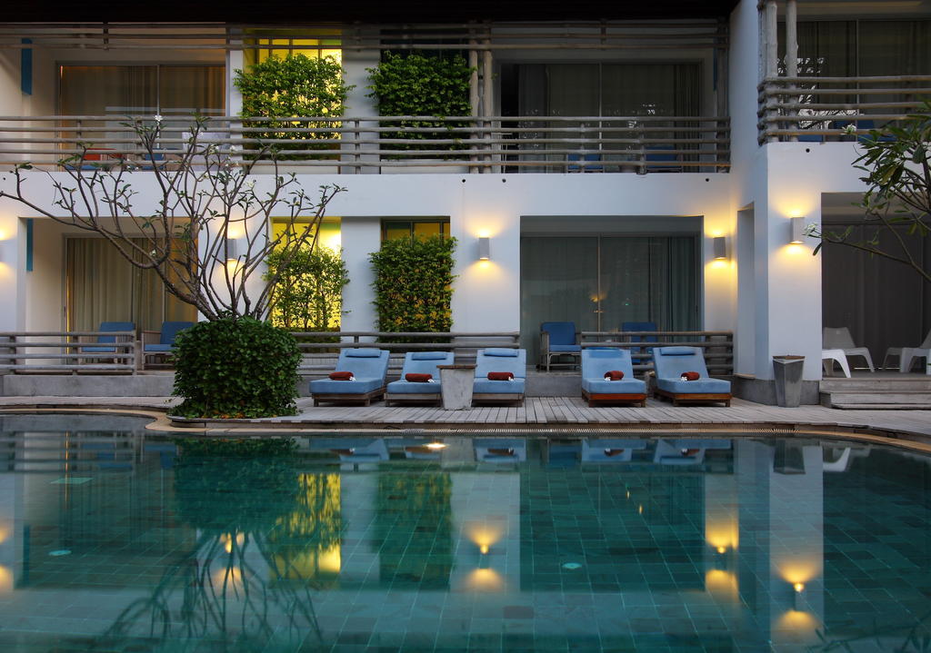 Відпочинок в готелі Ramada Phuket Southsea пляж Карон Таїланд