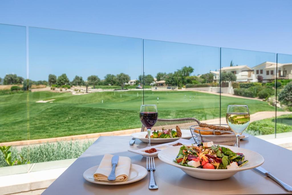 Туры в отель Aphrodite Hills Golf & Spa Resort Residences – Apartments Пафос