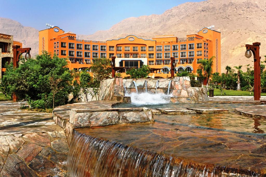 Горящие туры в отель Movenpick Resort El Sokhna