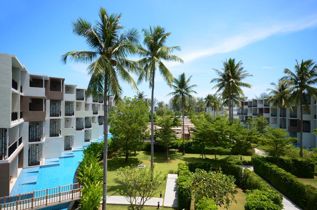 Отель, 4, Le Meridien Phuket Mai Khao Beach (ex. Holiday Inn Phuket Mai Khao Beach)