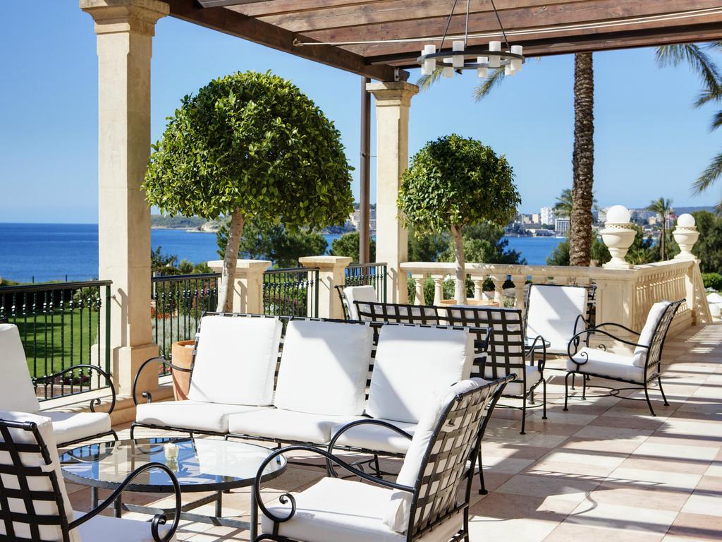 Цены в отеле The St Regis Mardavall Mallorca Resort