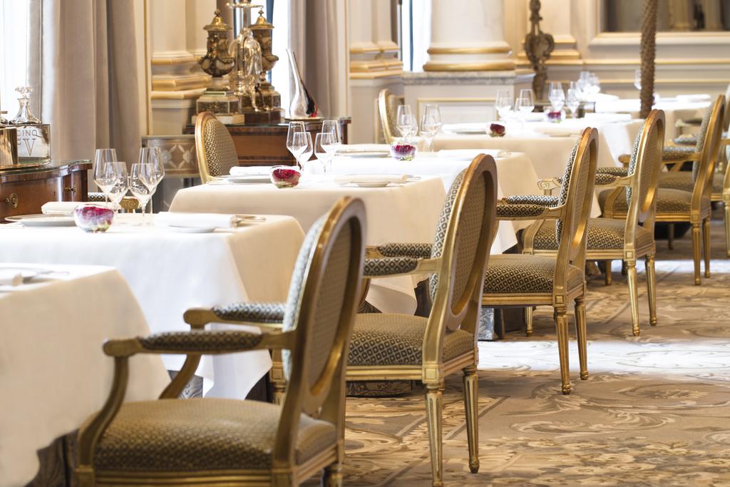 Париж Four Seasons Hotel George V цены