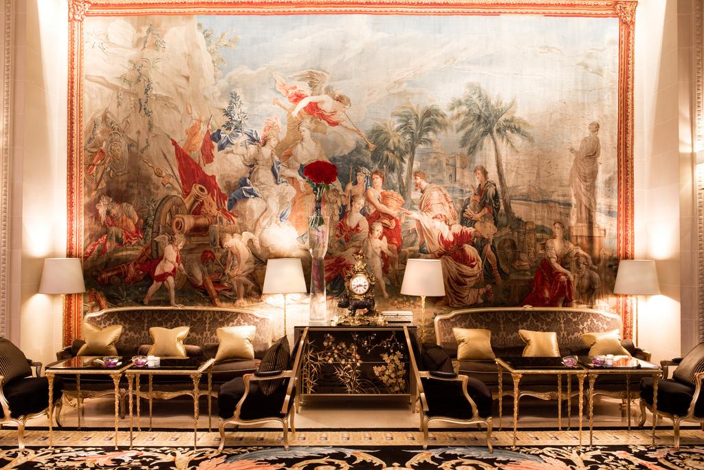 Туры в отель Four Seasons Hotel George V Париж