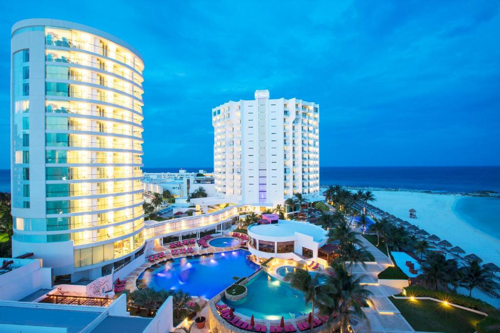 Отзывы об отеле Krystal Grand Punta Cancun