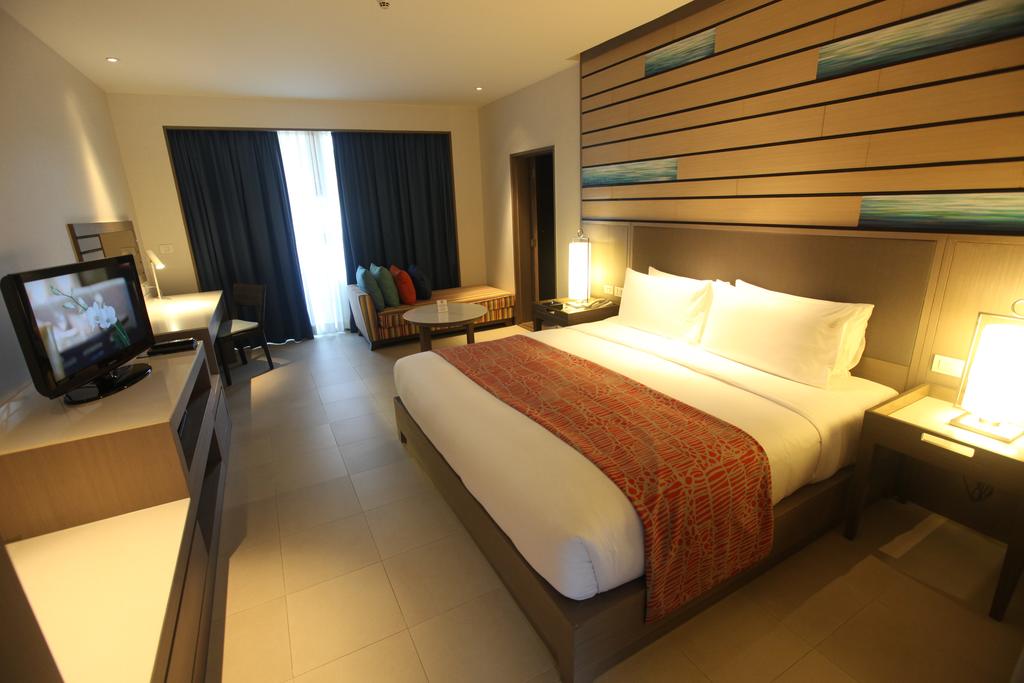 Holiday Inn Phuket, Tajlandia, Phuket, wakacje, zdjęcia i recenzje