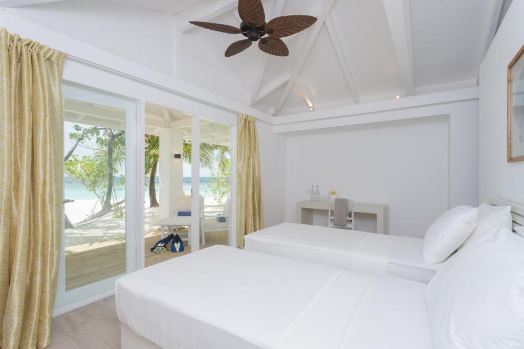 Odpoczynek w hotelu Sandies Bathala Island Resort Atole Ari i Rasdhoo Malediwy