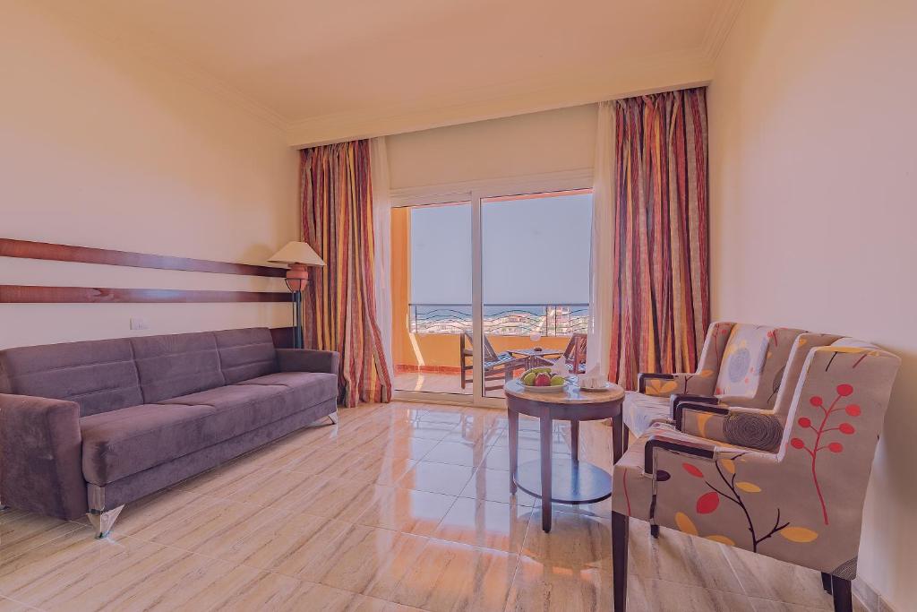 Горящие туры в отель Malikia Abu Dabbab Aquapark Beach Resort