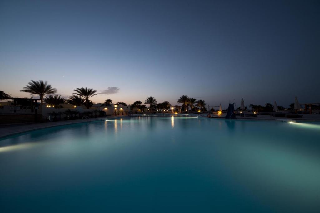Єгипет Coral Beach Hurghada (ex.Coral Beach Rotana Resort)