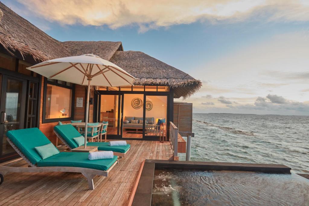 The Beach House at Iruveli Maldives цена