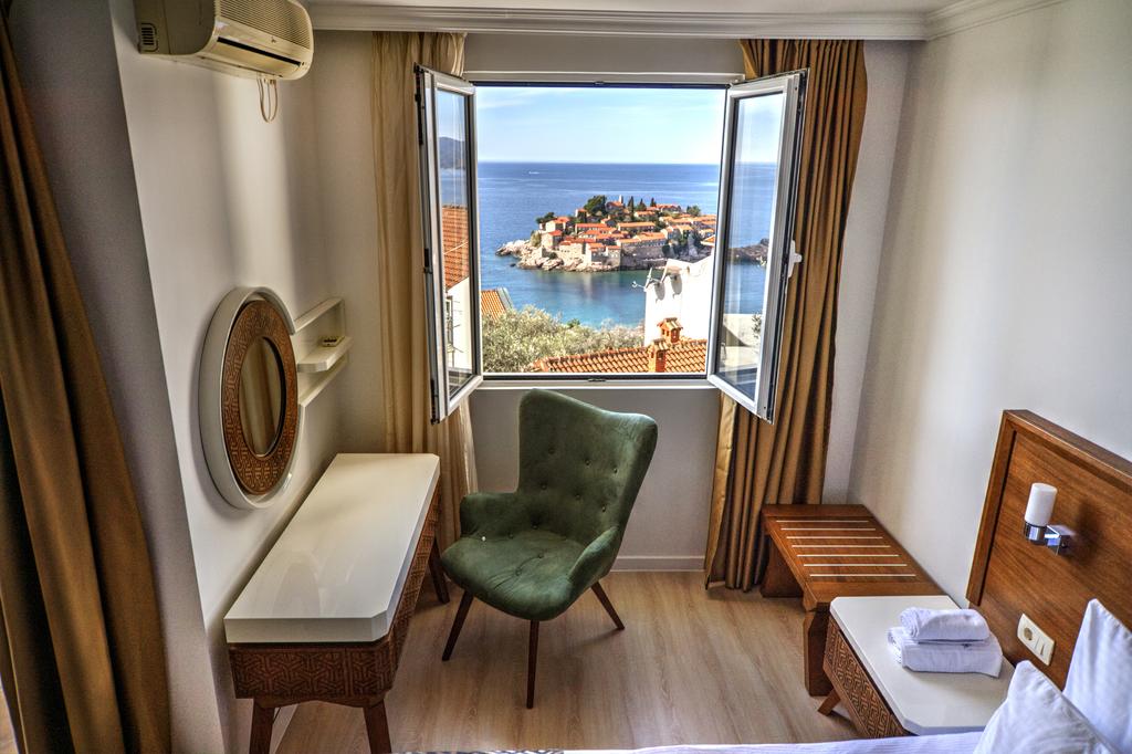 Adrovic Small Hotel, Czarnogóra, Sveti Stefan, wakacje, zdjęcia i recenzje