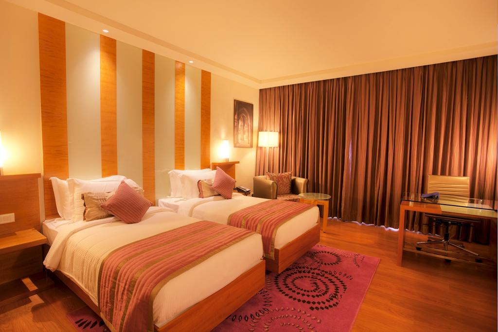 Горящие туры в отель Radisson Blu Hotel Chennai City Centre Ченнаи