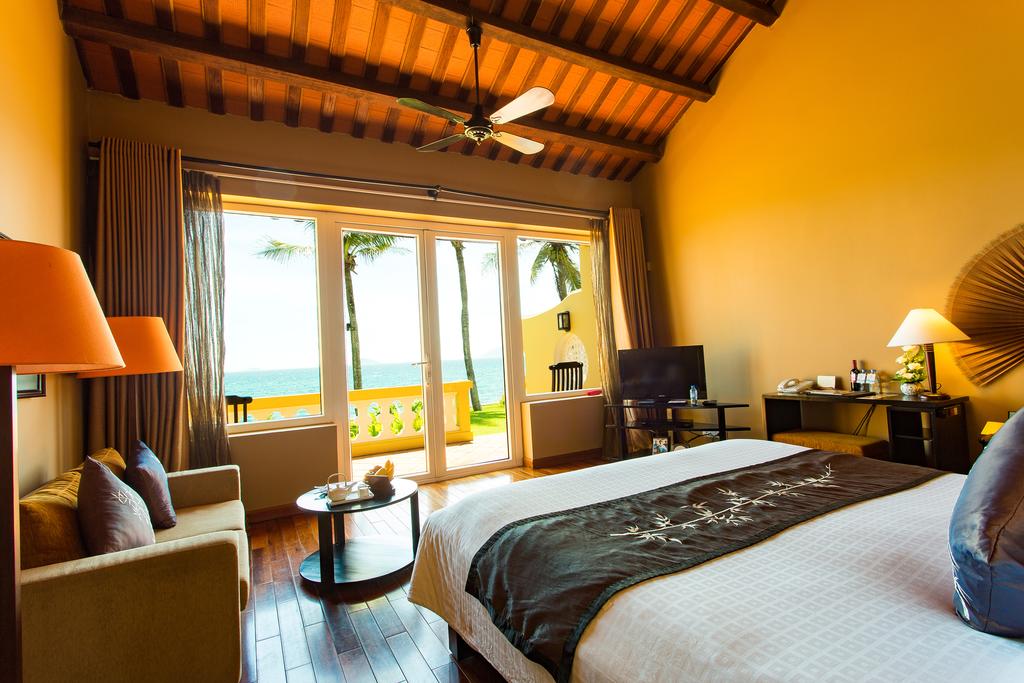 Victoria Hoi An Beach Resort & Spa  Вьетнам цены