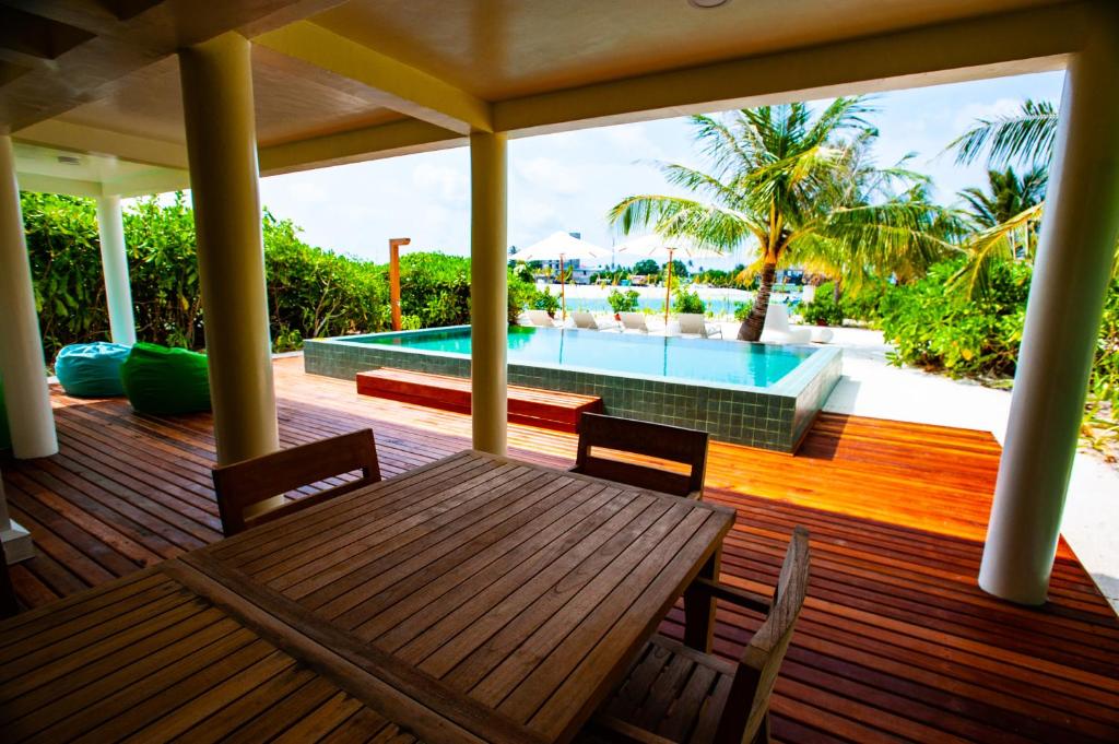 Отель, Мальдивы, Южный Мале Атолл, Holiday Inn Kandooma Resort