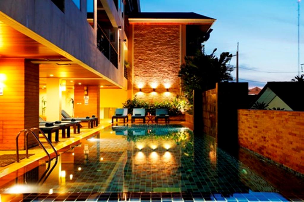 Hotel rest Baramee Resortel  Patong Thailand