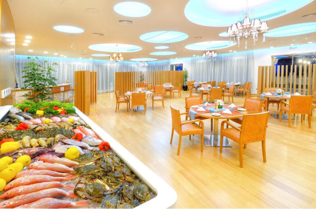 Oceanic Khorfakkan Resort & Spa, Фуджейра, фотографії турів