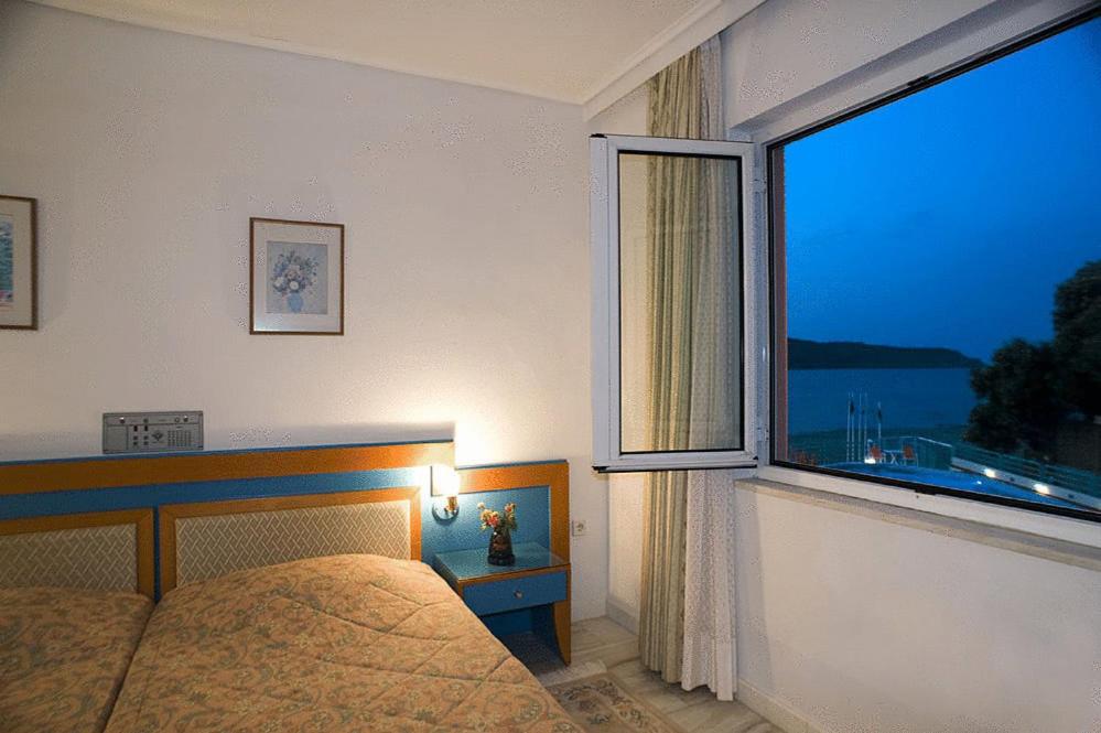 Фото отеля Ilianthos Village Luxury Hotel & Suites