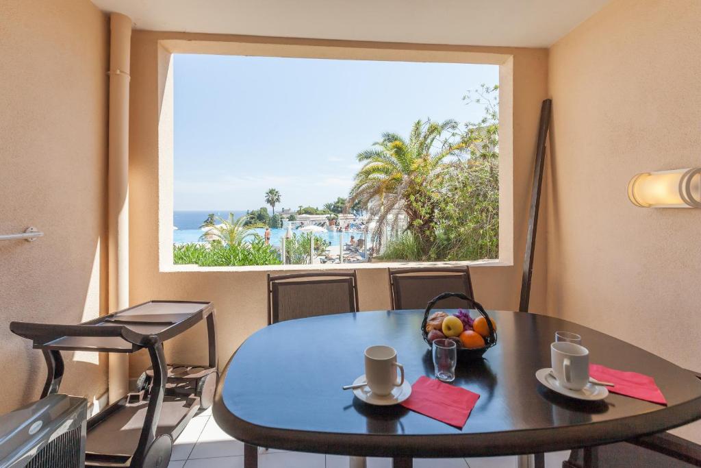 Цены в отеле Residence Cannes Villa Francia P&V
